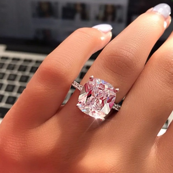 NEW 8 CARAT CUSHION SOLITAIRE ENGAGEMENT RING - Picture 2 of 5